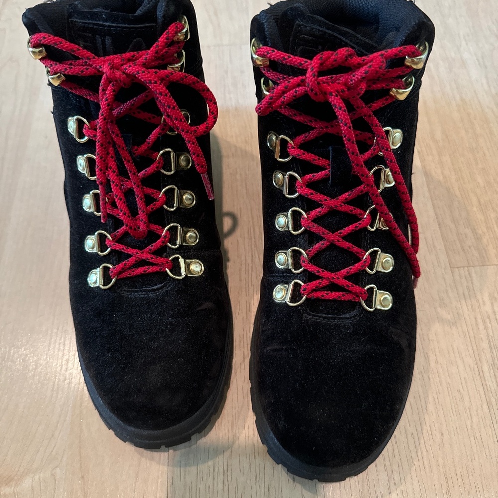 FILA VELVET CHUNKY BOOTS